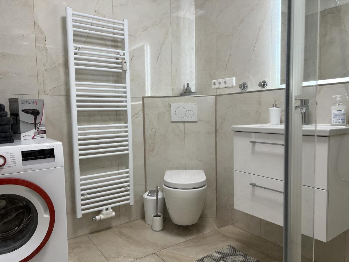 Luxus City Apartment บาเดน-บาเดน ภายนอก รูปภาพ