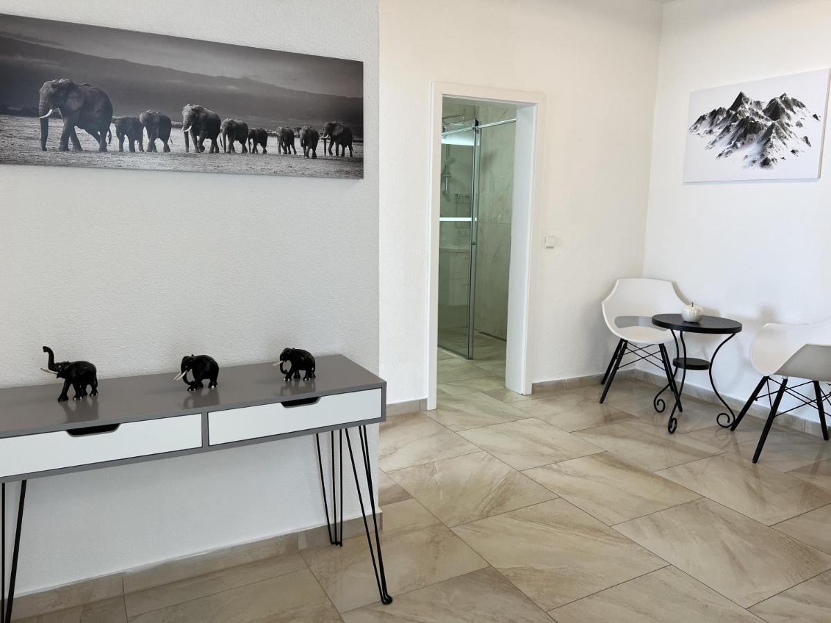 Luxus City Apartment บาเดน-บาเดน ภายนอก รูปภาพ